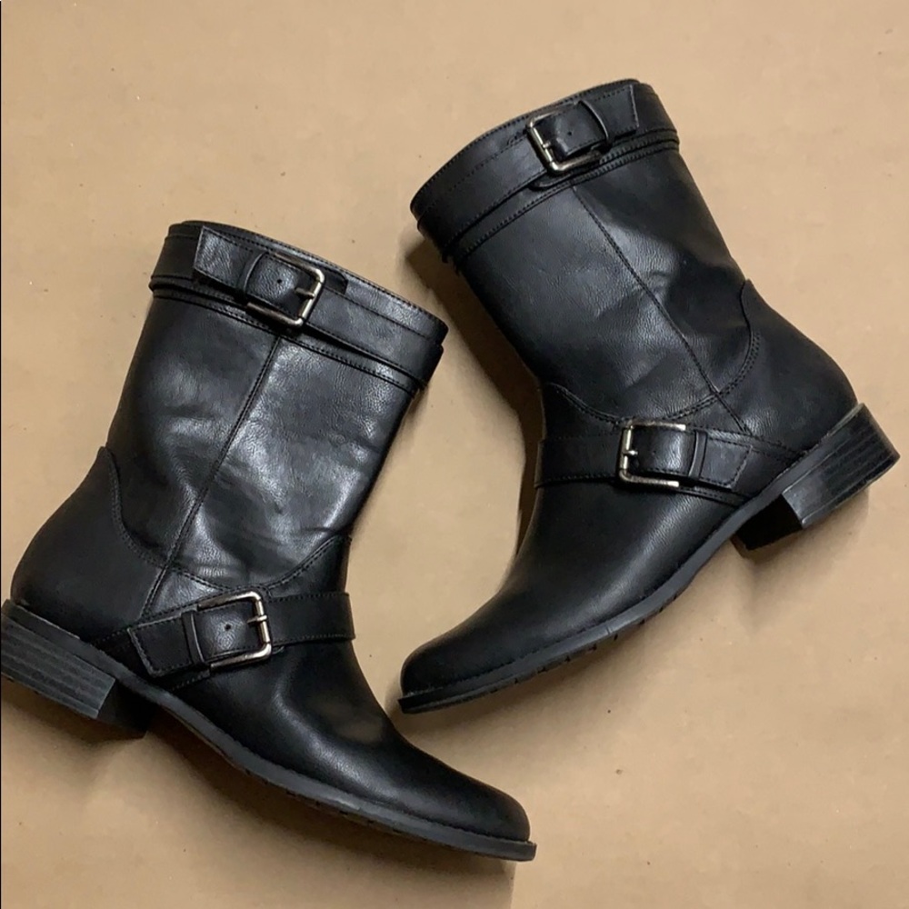 Bandolier black boots with buckles 6